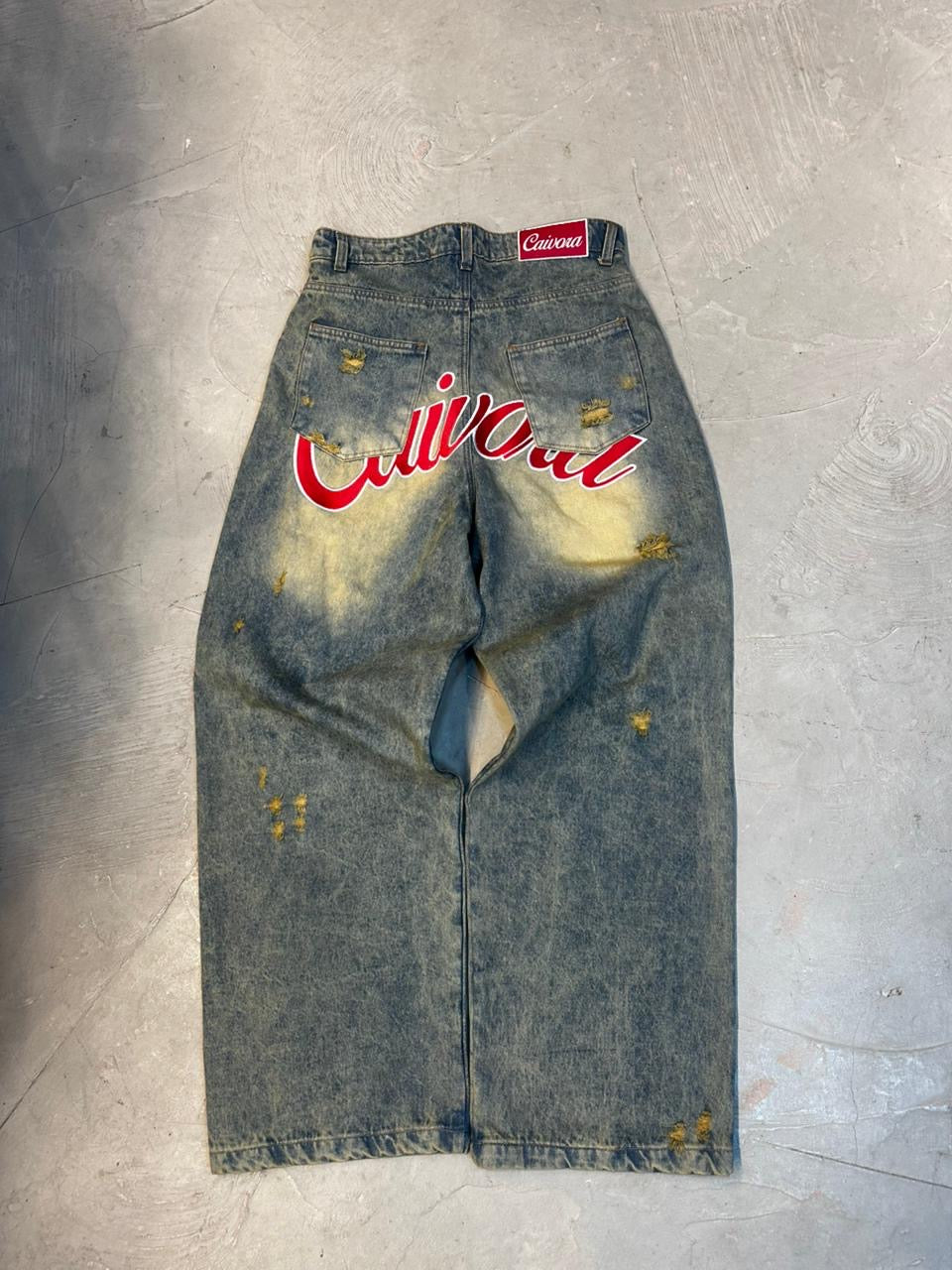 DISTRESSED DENIM